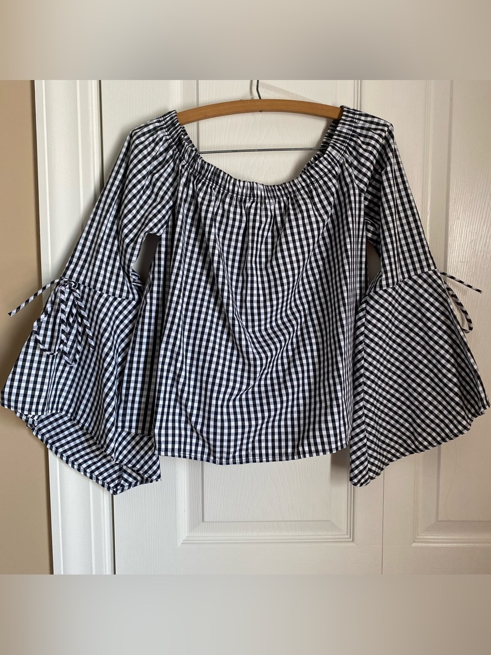 Vintage Charlotte Russe Black White M Gingham Off-Shoulder Crop Bell Sleeve Top